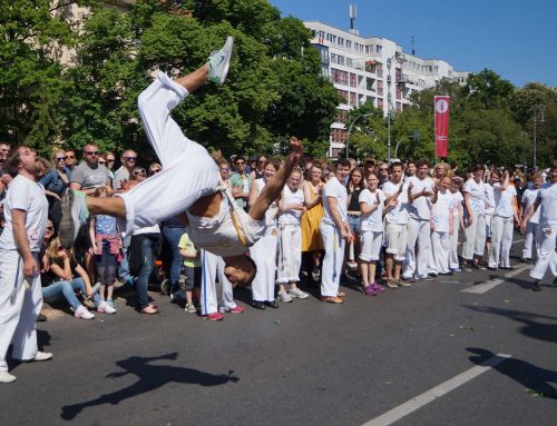 Capoeira Akademie Berlin: Karneval der Kulturen Salto