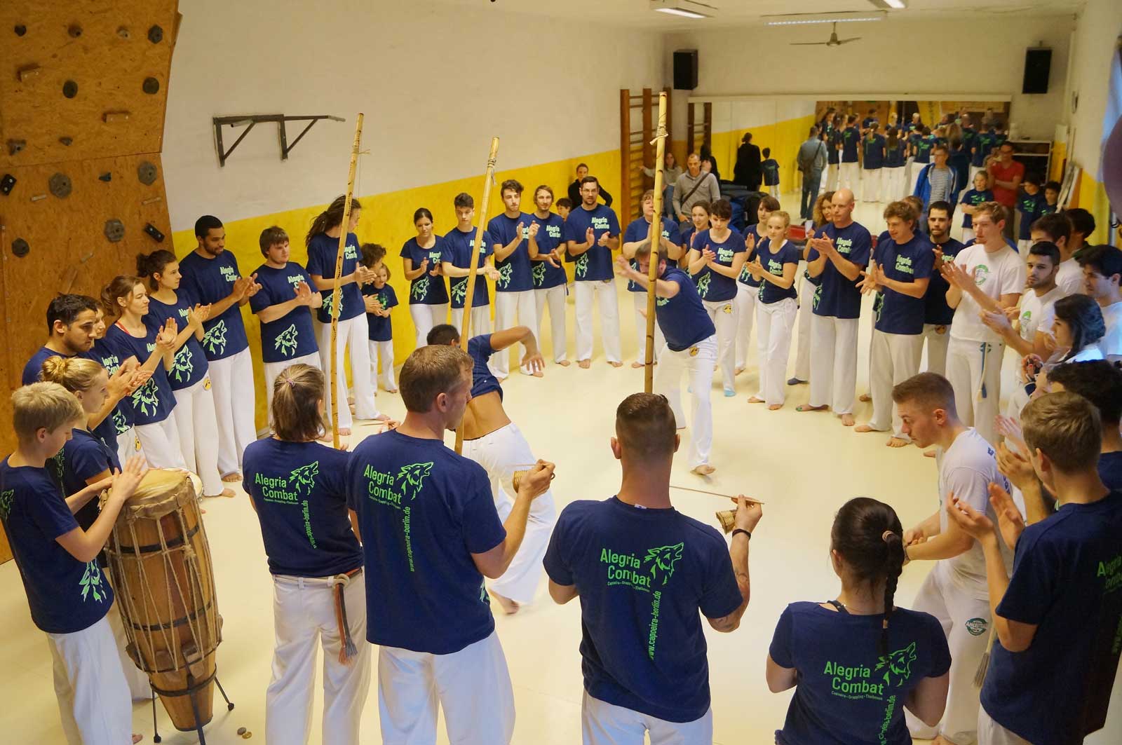 Capoeira Akademie Berlin: Trainingsraum - Roda